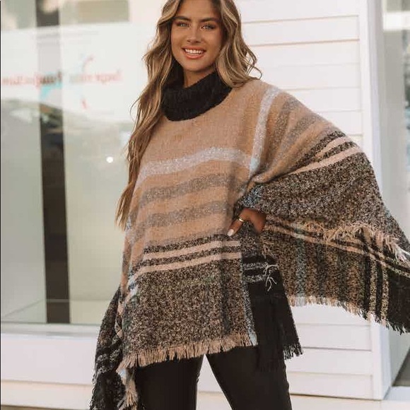 CLEARANCE! Soft Mocha Plaid Turtleneck Poncho With Fringe Detail NEW! - Picture 8 of 8